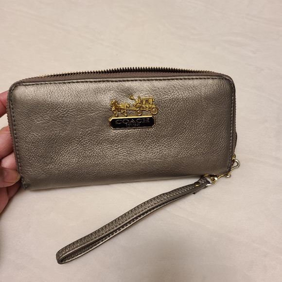 Wallet - Picture 1 of 4